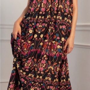 Anthropology Maxi Dress
Use in good condition
